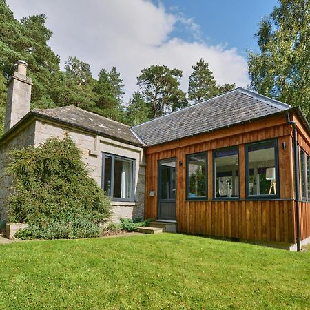 Amazing Cottage With Private Indoor Swim Pool And Hot Tub Grantown-on-Spey Экстерьер фото