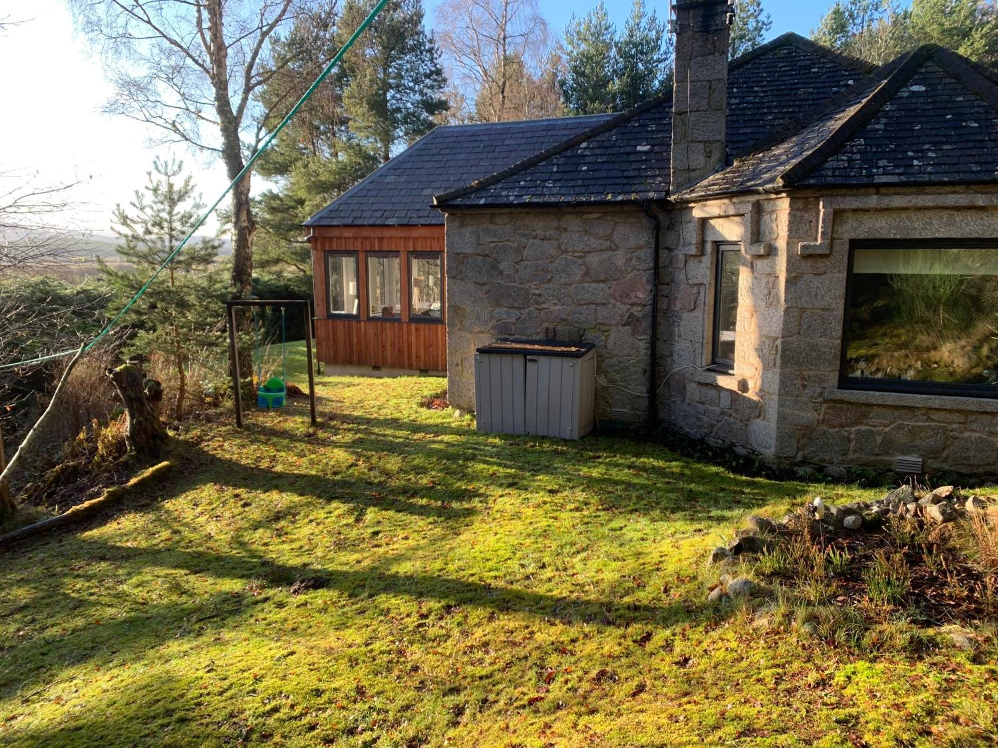 Amazing Cottage With Private Indoor Swim Pool And Hot Tub Grantown-on-Spey Экстерьер фото